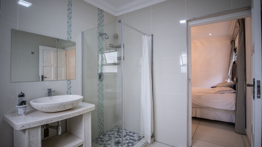 6 Bedroom Property for Sale in The Coves North West